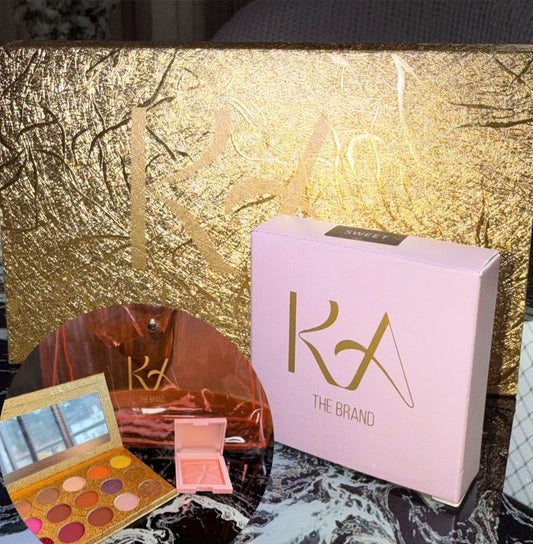 Kit Glam com Bolsa – Paleta de Sombras + Iluminador