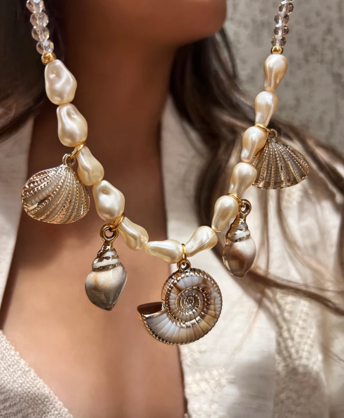 Colar Com Com Pérolas Barrocas, Concha E Caramujo